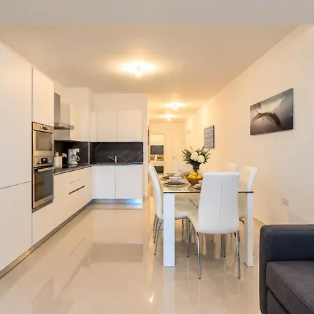 Bnbnova - 2br With Balcony & Sea Views In Spinola Bay Appartement San Ġiljan