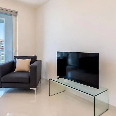 Bnbnova - 2br With Balcony & Sea Views In Spinola Bay *