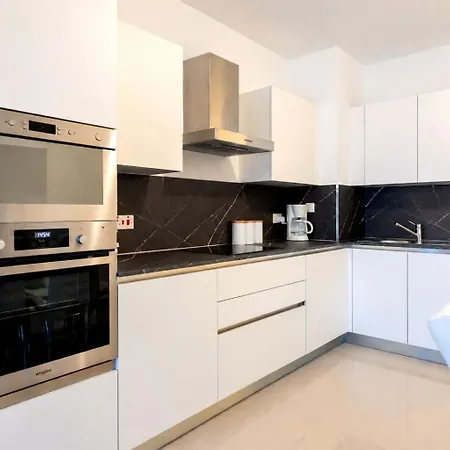 Bnbnova - 2br With Balcony & Sea Views In Spinola Bay * San Ġiljan
